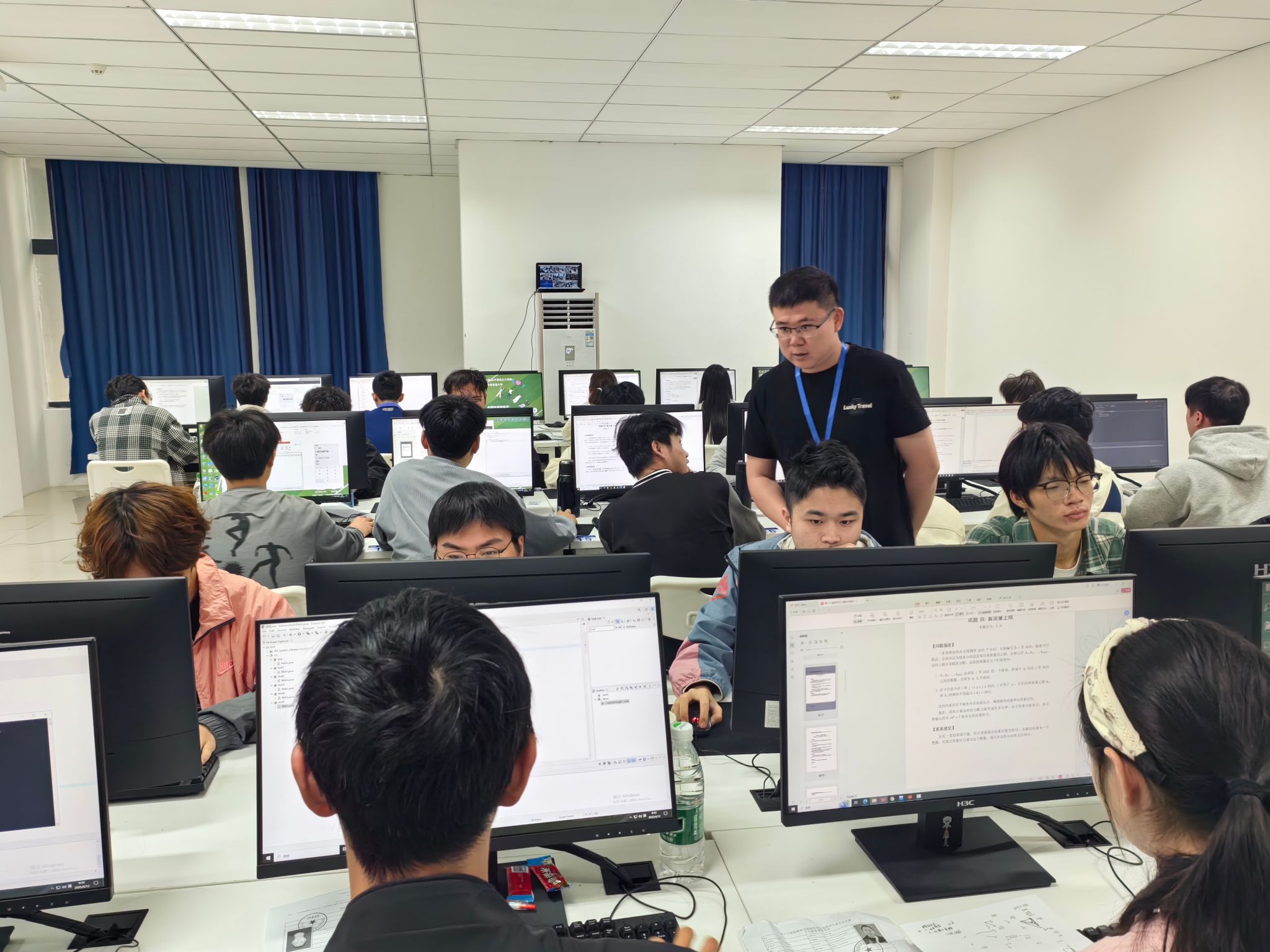 第十六屆藍橋杯省賽在重慶移通學院圓滿舉辦 雙校區聯動，千余學子展信息科技風采